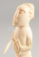 Afrikai csont szobor, m: 14 cm