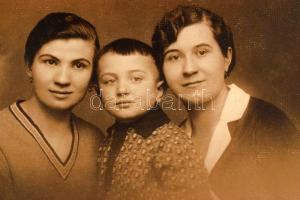 100 db RÉGI fotó és fotós képeslap / 100 pre-1945 photos and photo postcards