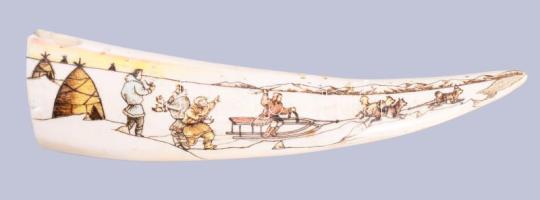 Antik életkép mintával faragott csont, h: 28 cm