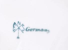 Karl Ens tacskó. Jelzett, hibátlan, 26x22 cm