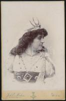 cca 1900 Czullik Inez, Czullik Ágost, a Liechtenstein hercegi kertek igazgatója lányának portréja, kabinetfotó Johann E. Hahn bécsi műterméből, 16,5x10,5 cm