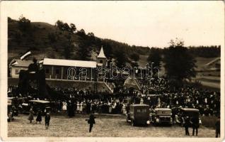 Somsály (Ózd), Rimamurány-Salgótarjáni Vasmű Rt. kőszénbánya, római katolikus templomszentelés, automobilok (fl)