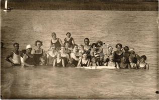 Balatonkenese, Fővárosi üdülőtelep, fürdőzők a Balatonban. photo (fl)