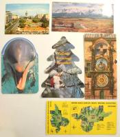 200-300 db nagyalakú városképes és üdvözlő képeslap, üdvözlőkártya, közte meghívók és prospektusok stb, dobozban