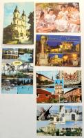 Kalocsa és Komárom kb 300 db városképes és kalocsai népviselet lap cipős dobozban
