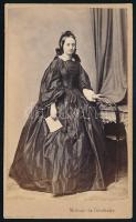 cca 1860-1870 Pázmány Kálmánné, szül. kisléghi Petőcz Lenke Mária Apollonia (1842-1888), szilasi és laki Pázmány Kálmán (1833-1894) kir. törvényszéki bíró feleségének portréja, vizitkártya Molnár és Brodszky győri műterméből, 10,5x6 cm