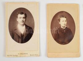 Vegyes keményhátú fotó tétel (vizitkártyák, kabinetfotók), összesen 44 db, különféle műtermekből, vá...