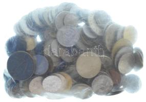 Vegyes, magyar és külföldi érmetétel mintegy ~580g súlyban T:vegyes Mixed, Hungarian and foreign coin lot (~580g) C:mixed