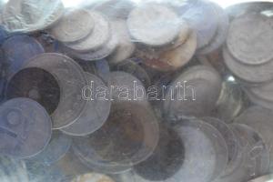 Vegyes, magyar és külföldi érmetétel mintegy ~580g súlyban T:vegyes
Mixed, Hungarian and foreign co...