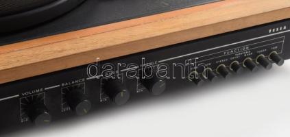 cca 1979 Tesla NZC-420 lemezjátszó. "Hi-fi lemezjátszó erősítővel egybeépítve. 33 és 45 ford./p...