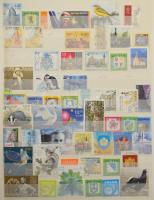 Észtország gyűjtemény háború előtti és modern résszel 8 lapos, A/4-es berakóban + összefűzött lapoko...