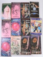 Vegyes, nagyrészt sci-fi könyvtétel, 21 db: közte Stanislaw Lem: Éden, Arthur C. Clark: Randevú a Rámával, Pierre Boulle: Majmok bolygója, George Lucas: Csillagok háborúja.... stb. Közte több duplummal. Kiadói papírkötések, változó állapotban. + Kurt Vonnegut: Hókuszpókusz. Ford.: Molnár István. Bp., 2008, Maecenas. 3. kiadás. Kiadói kartonált papírkötés.