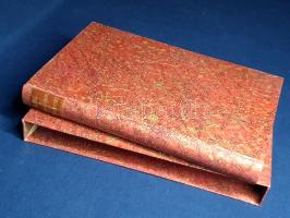 Dickel, Otto: Die Auferstehung des Abendlandes. Die Abendländische Kultur als Ausfluss des Planetarischen Weltgeföhls Entwicklungs uns Zukunft. Augsburg, (1921). Gebrüder Reichel Verlag. XII + 320 p. Első kiadás. Otto Dickel (1880-1944) német gimnáziumi tanár, szélsőjobboldali ideológus és politikus, völkisch munkásvezér, a Weimari Köztársaság kezdetén a pán-germán, korporatív államban gondolkodó szakszervezeti mozgalom, a Deutsche Werkgemeinschaft alapítója. "Die Auferstehung des Abendlandes" (A Nyugat feltámadása) című munkája Oswald Spengler nagy hatású könyvével vitatkozik, és úgy látja, hogy a háborút elvesztő németség, bár a haszonleső kapitalizmus és nemzetközi érdek áldozata, amennyiben megőrzi idealizmusát és népi karakterét, a felemelkedő Nyugat vezető erejeként a jövő záloga lehet. Az antiszemita tézisekkel tűzdelt bölcseleti értekezés központi, középső fejezete a haszonlesés, a materializmus és a zsidóság között párhuzamokat lát. A munka egy évvel későbbi, átdolgozott kiadásának antiszemita jellege csak erősödött. Az 1920-as évek elején felmerült, hogy Otto Dickel fasiszta ihletésű szakszervezeti mozgalma egyesüljön a nemzetiszocialistákkal, de a fúzió ötletét idővel elvetették. A korai időkből származó, fajelméleti és kultúrmissziós fejtegetésekben gazdag munka igen ritkán fordul elő. Példányunk címlap előtti levele pótolt. Aranyozott, festett korabeli kartonkötésben, kartontokban. Jó példány.