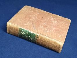 Rufus, Quintus Curtius:  Historia Alexandri Magni. Adiecta sunt Supplementa Freinshemii. Editio stereotypa ex nova tabularum impressione emendatissima. [Lipcse] Lipsiae, 1829. Sumtibus et typis Caroli Tauchnitii. 443 + [1] p. Quintus Curtius Rufus ezüstkori római történetíró latin nyelvű Nagy Sándor-életrajza a műben rejlő politikai tendenciák miatt vélhetően egy évszázadig kéziratban maradt, a szöveget feltehetően a Nagy Sándor-kultuszt felkaroló Marcus Aurelius császár hozták nyilvánosságra először, onnantól kezdve sok másolata maradt fenn. Klasszikus latinsággal megfogalmazott, töredékességében is számottevő latin történetírásunkat Johann Freinsheim (1608-1660) német humanista jegyzetei kísérik. XIX. századi kiadásunk a korabeli klasszika-filológiai oktatás céljait szolgálta. Néhány oldalon enyhe foxing. Enyhén kopott korabeli vászonkötésben, az aranyozott címfelirat a gerincen zöld címkén.