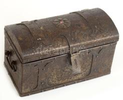 Vaslemez díszdoboz, 17x9 cm