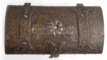 Vaslemez díszdoboz, 17x9 cm