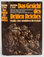Joachim C. Fest: Das Gesicht des Dritten Reiches. Profile einer totalitären Herrschaft. Hitler, Göring, Gönnels, Heydrich, Himmler, Bormann, Röhm, von Papen, Rosenberg, von Ribbentrop, Heß, Speer u. a. Berlin - Darmstadt - Wien, 1963, C. A. Koch's Verlag. Német nyelven. Fekete-fehér képanyaggal illusztrált. Kiadói egészvászon-kötés, kiadói papír védőborítóban.