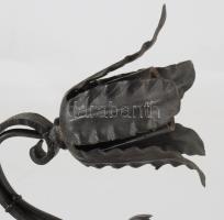 2 darab régi kovácsolt vas falikar, h: 23-24 cm