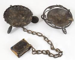 2 darab kovácsolt vas hamutál, egyik gyufatartóval, d: 11-12 cm