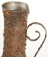 Brutalista stílusú fém váza, m: 22 cm