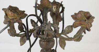 Antik fém (spiáter?) asztali lámpa, sérüléssel, m: 55 cm + búra