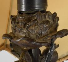 Antik fém (spiáter?) asztali lámpa, sérüléssel, m: 55 cm + búra