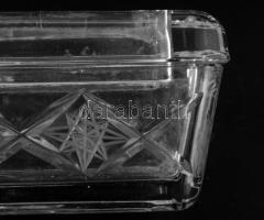 Kristály ékszeres dobozka, belül minimális pattogzással 13x8 cm