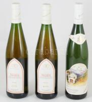 2003-2008 Badacsonyi Szürkebarát, Badacsonyi Tramini 2 db, Badacsony Borászati Szövetkezet, Nemesgulács-Rizapuszta, 3 db bontatlan palack száraz fehérbor, pincében, szakszerűen tárolt, 12%, 0,75 l x3