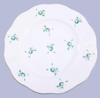 1940 Herendi zöld virágmintás szendvicses / süteményes készlet, jelzett, minimális kopással, d: 18,5...