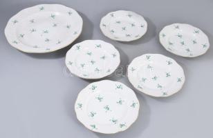 1940 Herendi zöld virágmintás süteményes készlet 5 tányérral jelzett, d: 18-29 cm