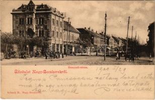 1900 Nagybecskerek, Zrenjanin, Veliki Beckerek; Hunyadi utca, piac, üzletek. Schenk H. kiadása / street view, market, shops