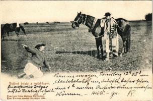 1904 Hortobágy, bujdosó betyár a Hortobágyon, magyar folklór. Pongrácz Géza kiadása, Kiss Ferenc eredeti fényképe után (EK)