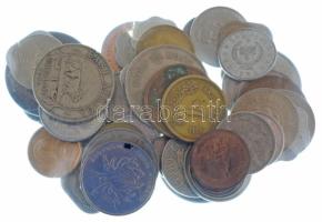 50db-os egzotikus érmetétel, benne: India, Tajvan, Kelet-Afrika, Brit Karibi Területek, Portugál Mozambik, Ciprus, Barbados, Albánia, Ghána, Nepál, Dél-Korea, stb. T:vegyes 50pcs exotic coin lot within: India, Taipei, East Africa, British Caribbean Territories, Portugal Mozambique, Cyprus, Barbados, Albania, Ghana, Nepal, South Korea, etc. T:vegyes