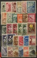Magyar bélyegek az 1950-es évekből közepes berakóban