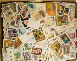 2.5 kg magyar modern képes bélyeg ömlesztve kartondobozban