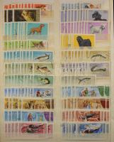 Magyar előrendező 16 lapos rugós Abria berakóban, 1960-1969, kb 5.000 db bélyeg