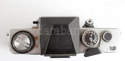 Praktica VLC 2 fényképezőgép, objektív nélkül, tokjában