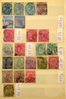 Vegyes külföldi kis tétel, európai és tengerentúli országok kiadásaival, közte Kína is, 13 lapos köz...