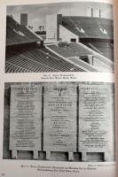 Die Schrift in der Baukunst. Mit einem Vorwort von Prof Werner March. Abhandlungen von Dr. Georg Scheja und Dr. Eberhard Holscher. Monographien künstlerischer Schrift III Band. Berlin - Leipzig,én., Schriftkunde Heintze &amp; Blanckertz. Német nyelven. Gazdag fekete-fehér képanyaggal illusztrált, köztük a 30-as évek hitleri Németországának propaganda fotóival. Kiadói papírkötés.