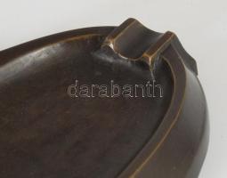 cca 1900 Mephisto alakjával díszített patinázott bronz hamuzó, 21x22 cm