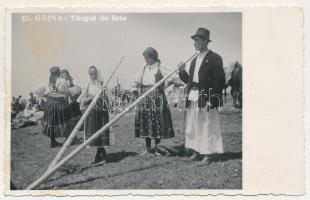 Gajna-hegység, Muntele Gaina (Abrud, Erdélyi-középhegység, Muntii Apuseni); Gainai leányvásár, erdélyi folklór / Targul de fete / girls' fair, Tranylvanian folklore. Fotofilm Cluj (fl)