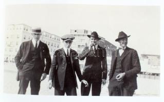 Christian Skrein: Snapshot. The eye of the century. Ostfildern-Ruit, 2004, Hatje Cantz. Német és ang...