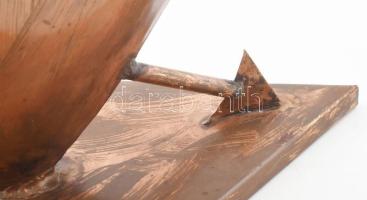 Ámor. Rézlemez virágtartó, jelzés nélkül, 49x26x29 cm