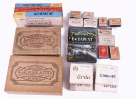 Vegyes reklámos papír és fa doboz tétel: cigarettás, bonbonos, sajtos, gyufás dobozok