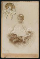cca 1890 Kislány portréja, hozzátűzött hajtinccsel, kabinetfotó Zitkovszky Béla miskolci műterméből, foltos, 16x11 cm