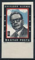 1974 Salvador Allende vágott ívszéli bélyeg (kis gumihiba / small gum disturbance)
