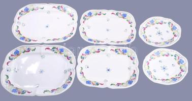 1844 Alt wien 35 részes szervírozó készlet, alján jelzett: Alt wien jelzés és 844-es datálás, kínáló...