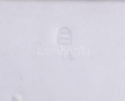 1844 Alt wien 35 részes szervírozó készlet, alján jelzett: Alt wien jelzés és 844-es datálás, kínáló...