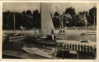 1942 Balatonkenese, fővárosi üdülőhely, hajókikötő (EK)