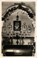 Vác, "Zsibbasztó", Majer László borkereskedő borkóstolója, belső (Rb)